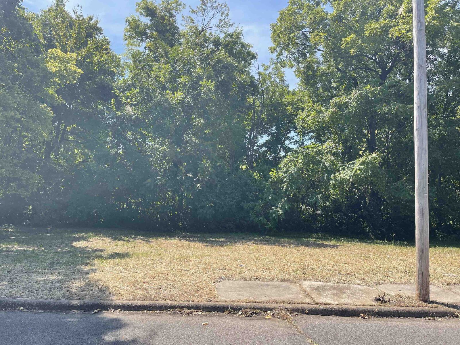 Property Photo: 349 Simpson Ave TN 38106