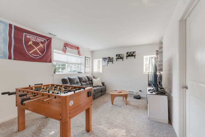 Property Photo: 576 Spring Leaf Drive IL 60431