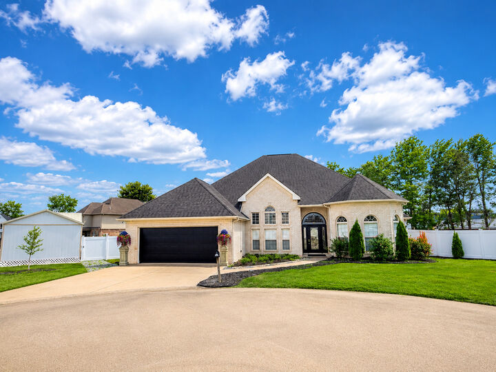 Property Photo: 1403 Marionna Drive IL 62959