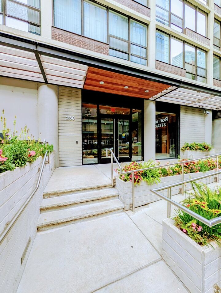 Property Photo: 230 E Ontario Street 1701 IL 60611