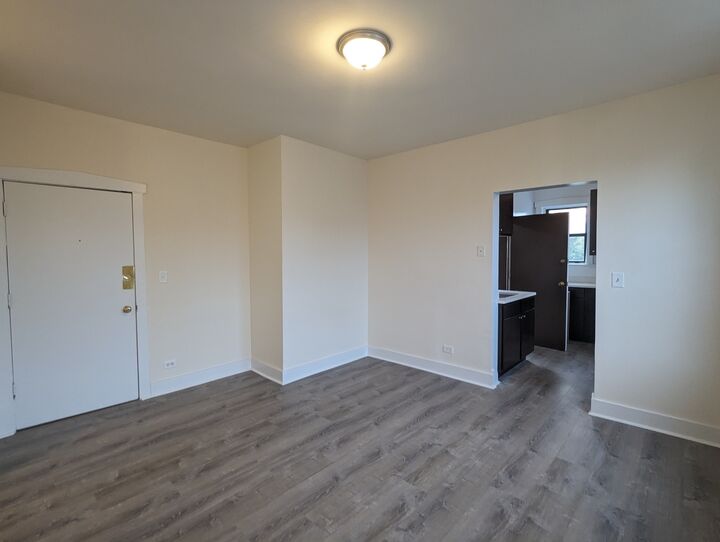 Property Photo:  1536 N Kedzie Avenue 3J  IL 60651 