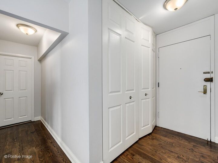 Property Photo: 2800 N Lake Shore Drive 1003 IL 60657