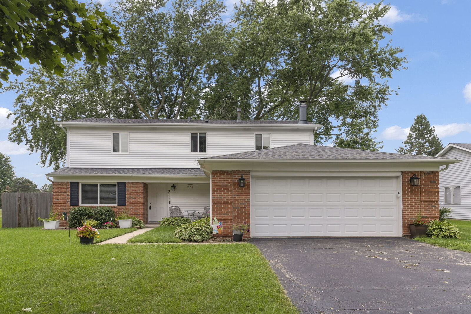 Property Photo: 311 Thistle Drive IL 60490