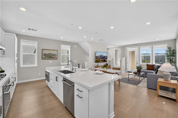 Property Photo:  32 Welltree Way  CA 92694 
