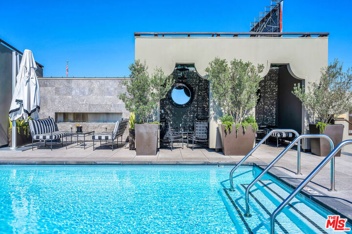Property Photo:  1645 Vine Street 402  CA 90028 