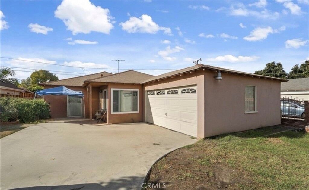 Property Photo:  1701 N Paulsen  CA 90222 