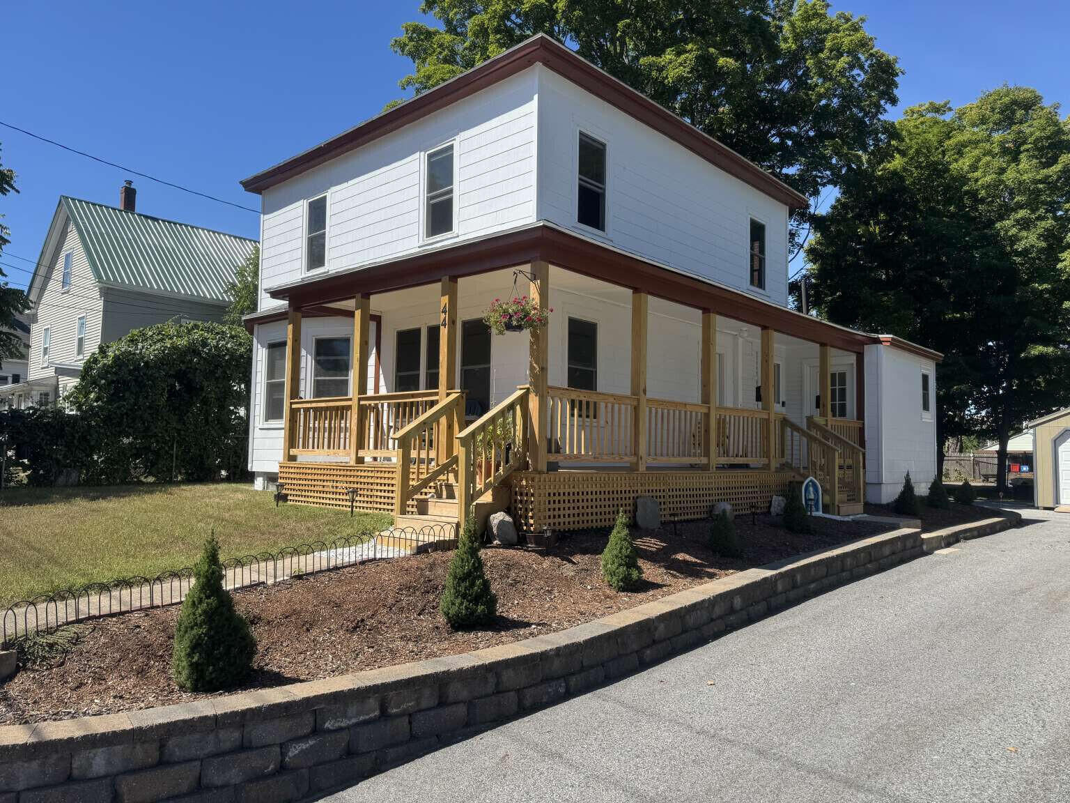 Property Photo:  44 Emery Street  ME 04073 