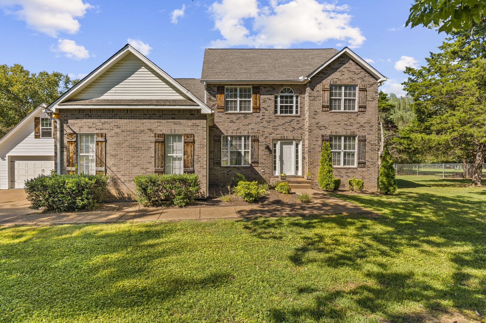 Property Photo: 4005 Dell Dr TN 37122