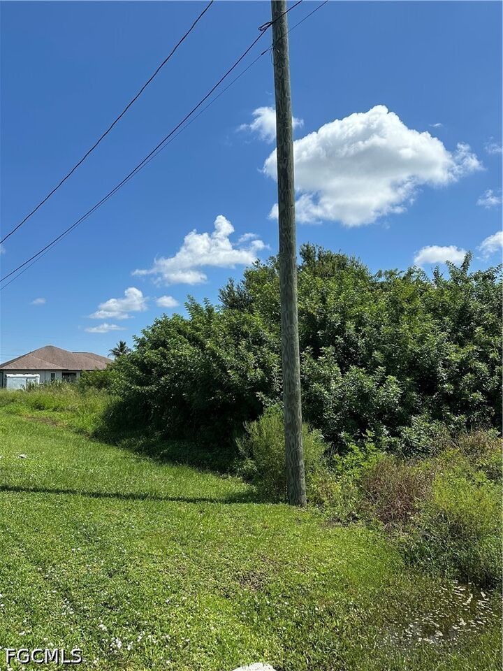 Property Photo:  4204 SW 18th Street  FL 33976 