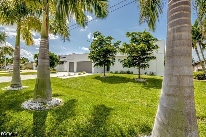Property Photo: 2622 SW 46th Terrace FL 33914