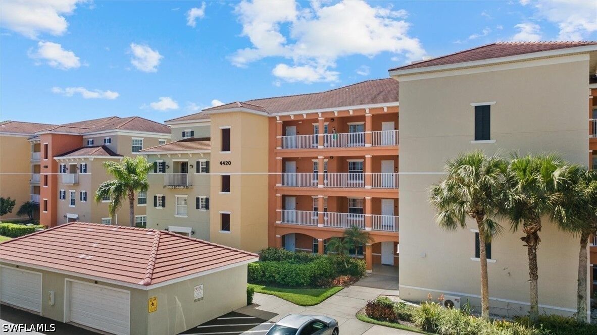 Property Photo: 4420 Botanical Place Circle 402 FL 34112