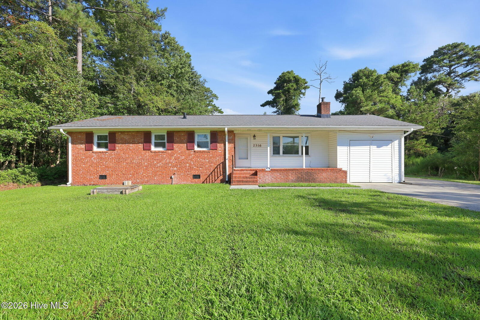 Property Photo:  2316 Burgaw Highway  NC 28540 