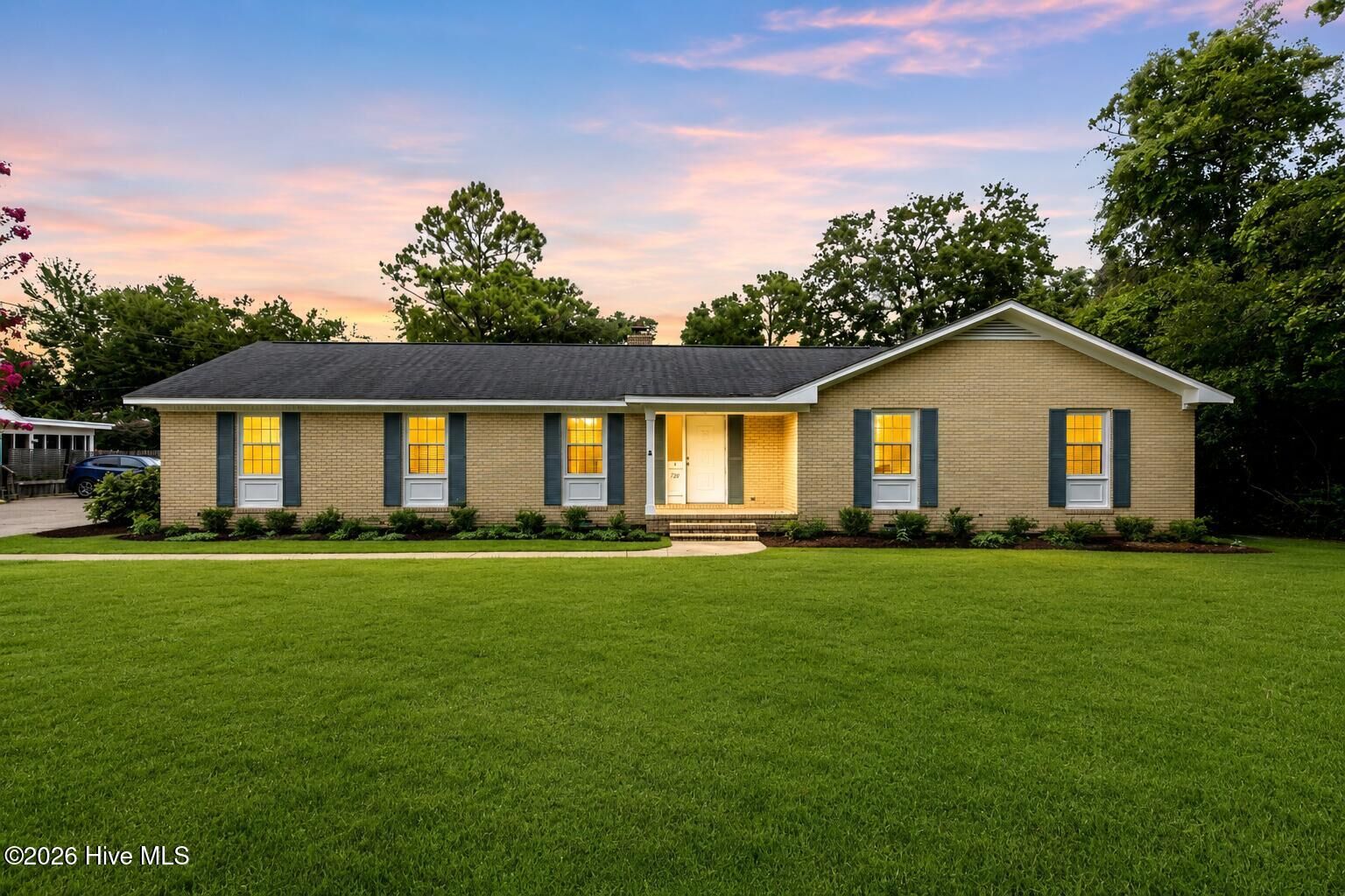 Property Photo: 120 Windemere Road NC 28405
