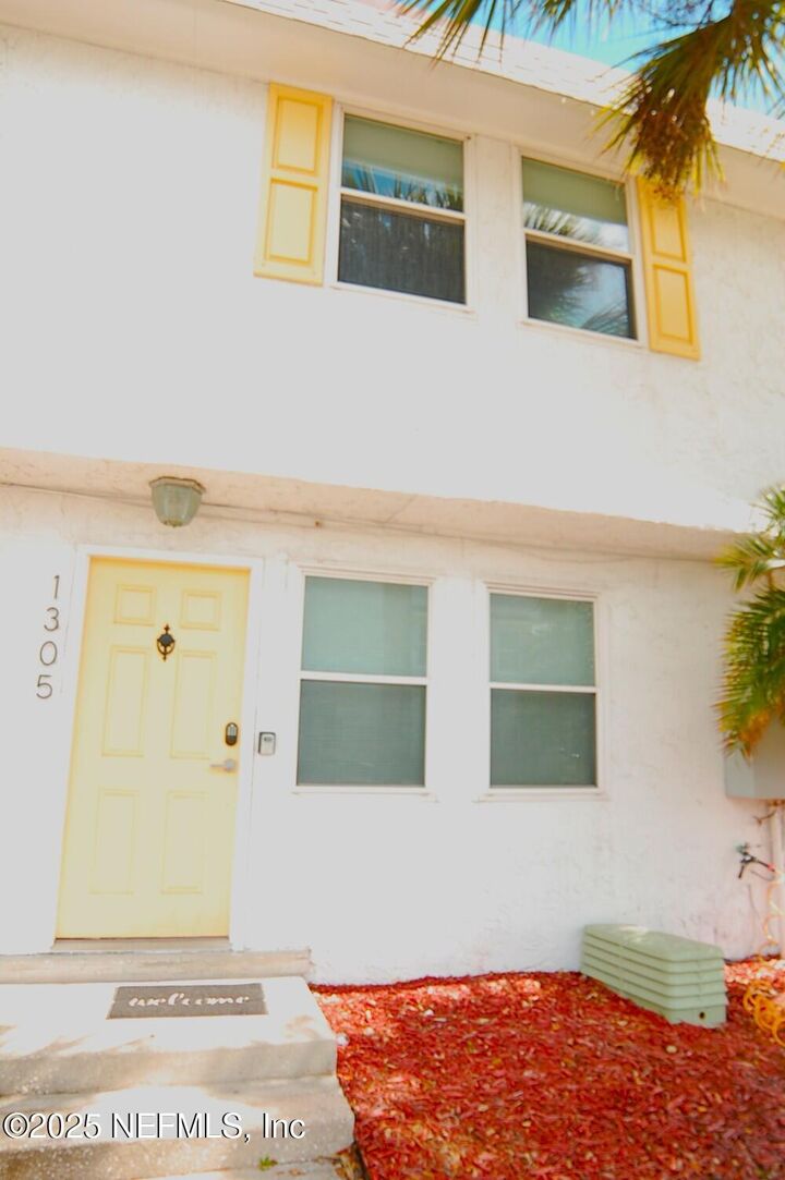 Property Photo:  1305 2nd Street N  FL 32250 