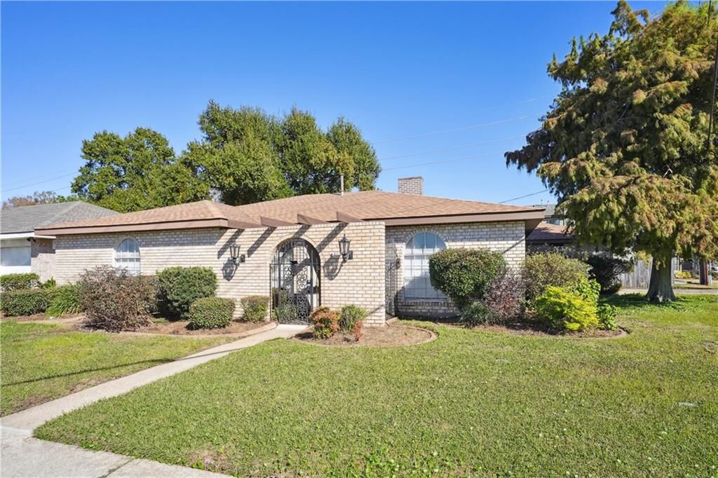 Property Photo: 2 Schill Avenue LA 70065