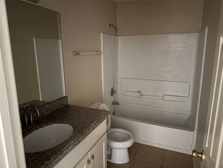 Property Photo:  732 Vouray Drive D  LA 70065 