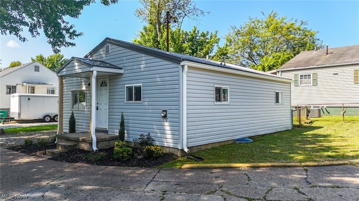Property Photo:  2111A Stella Court  WV 26104 