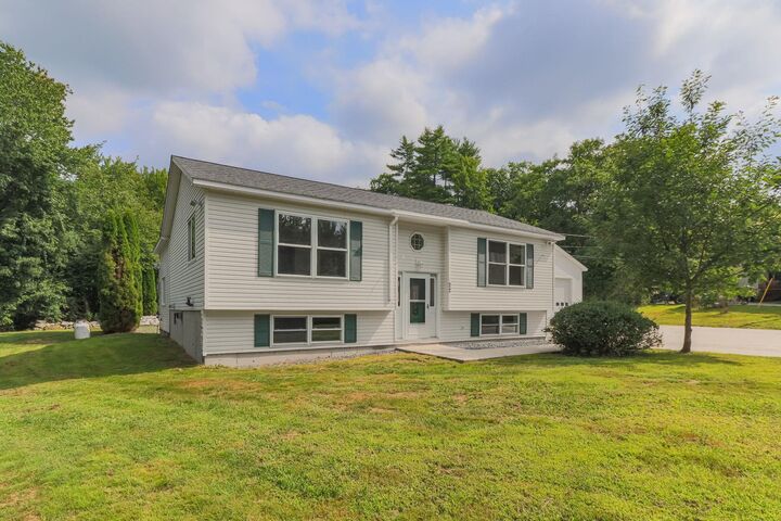 Property Photo: 22 Kedeka Drive NH 03234