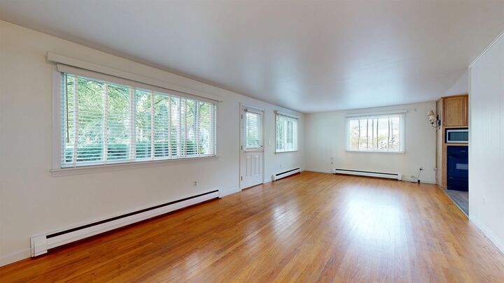 Property Photo:  976 North Avenue  VT 05408 