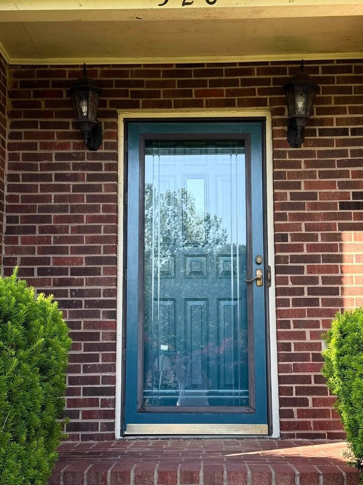 Property Photo:  