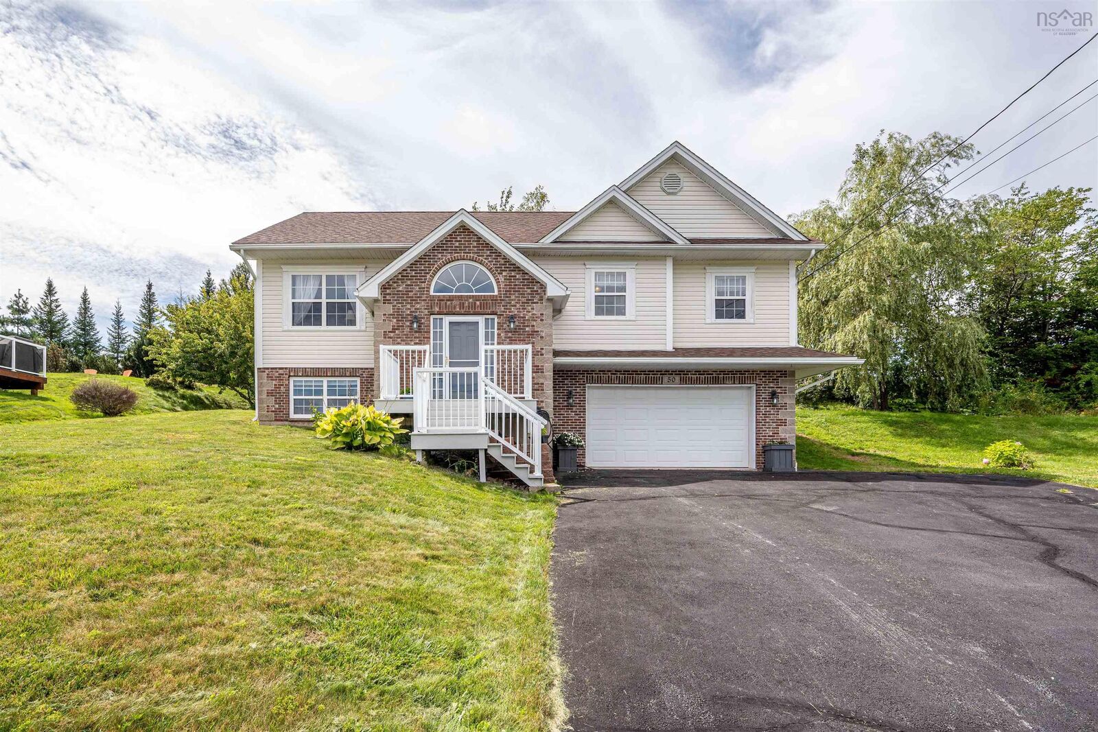 Property Photo:  50 Falcon Crest Court  NS B4E 3K5 