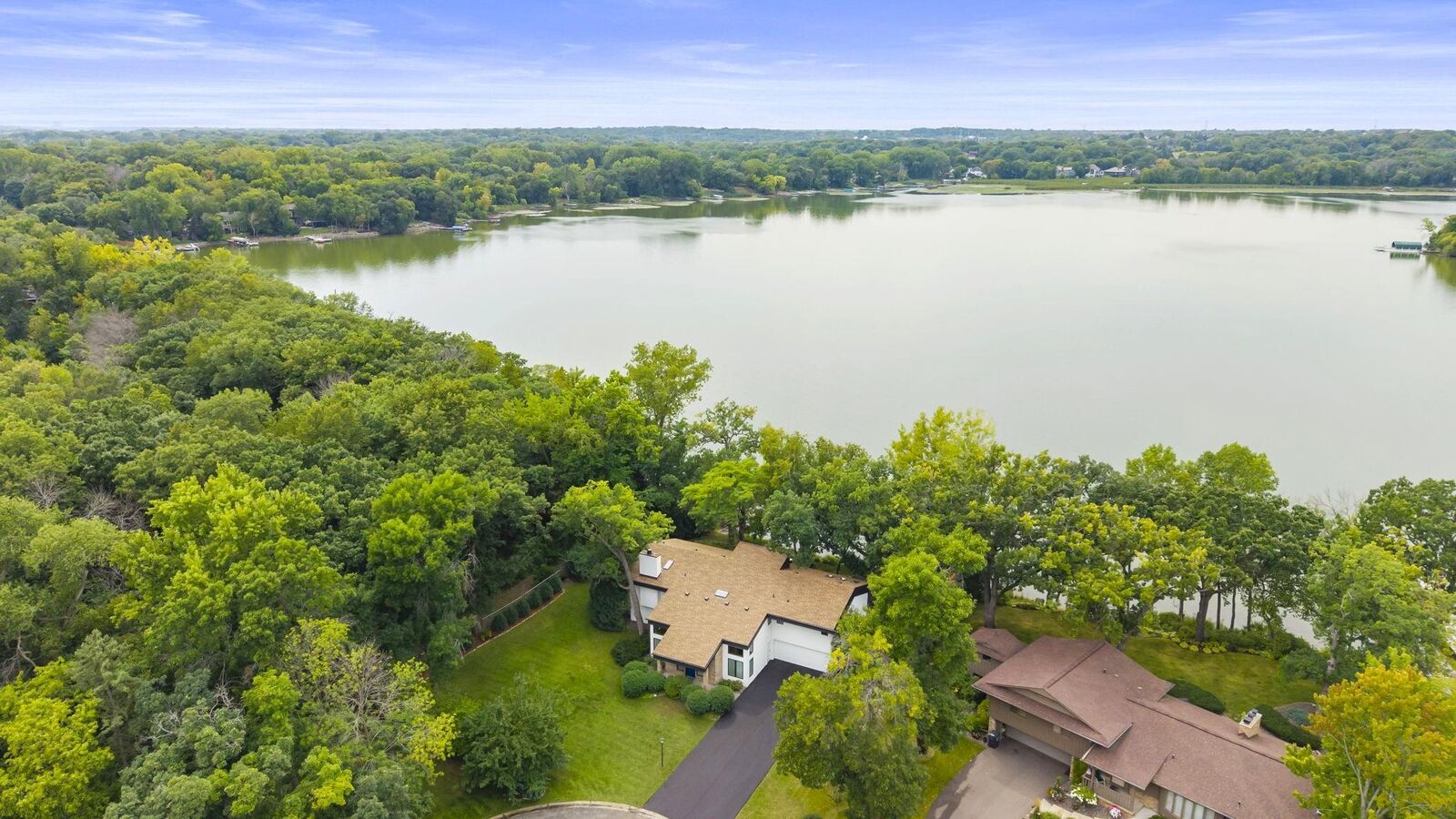 Property Photo:  5605 Evergreen Lane N  MN 55442 