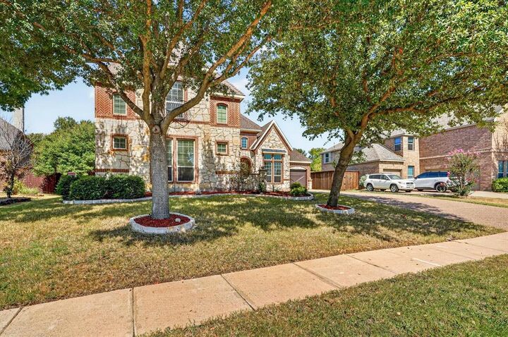Property Photo:  6832 Foghorn Lane  TX 75054 