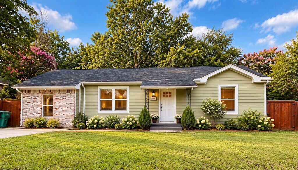 Property Photo:  1215 S Vaden Street  TX 75090 