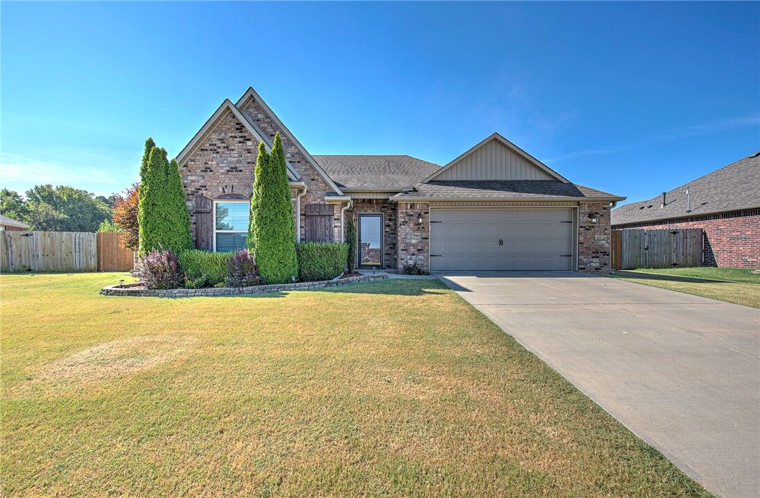 Property Photo:  12889 Canopy Oaks Drive  AR 72730 