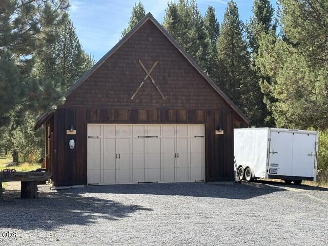 Property Photo:  130126 Muley Drive  OR 97733 