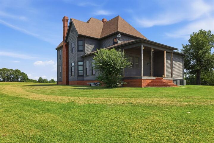 Property Photo:  1253 N 4255 Road  OK 74743 