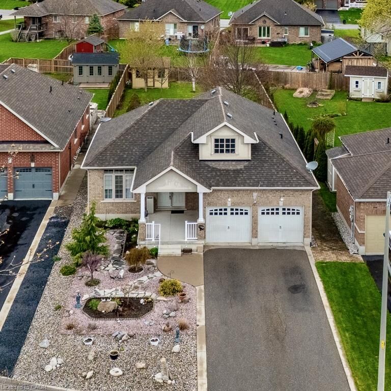 Property Photo:  21 Kelly Drive  ON N0A 1N5 
