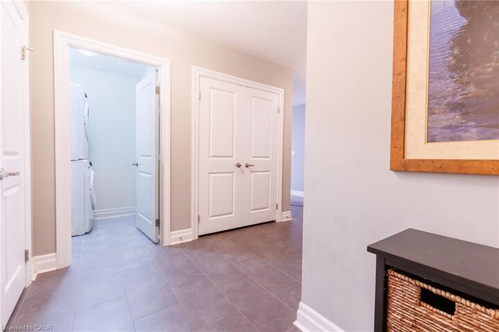 Property Photo:  240 Villagewalk Boulevard  ON N6G 0P6 