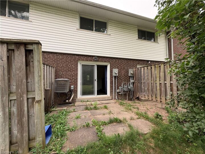 Property Photo:  276 Westcourt Place  ON N2L 2R7 