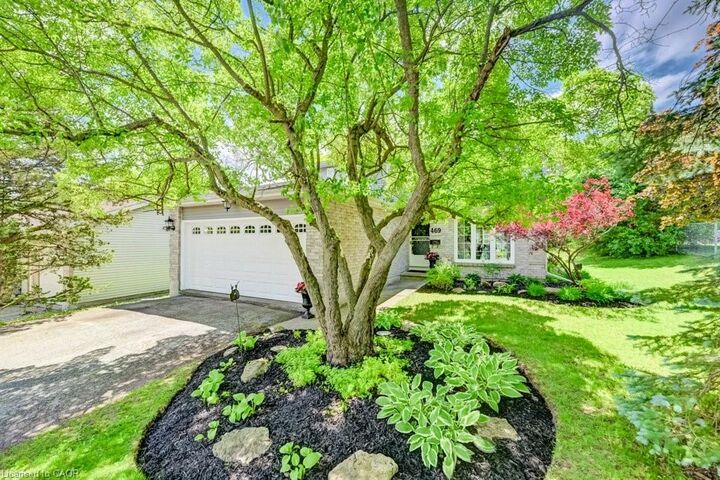 Property Photo:  469 Westvale Drive  ON N2T 1S9 