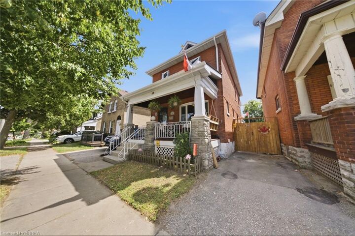 Property Photo:  69 Arthur Street  ON N3S 3H9 
