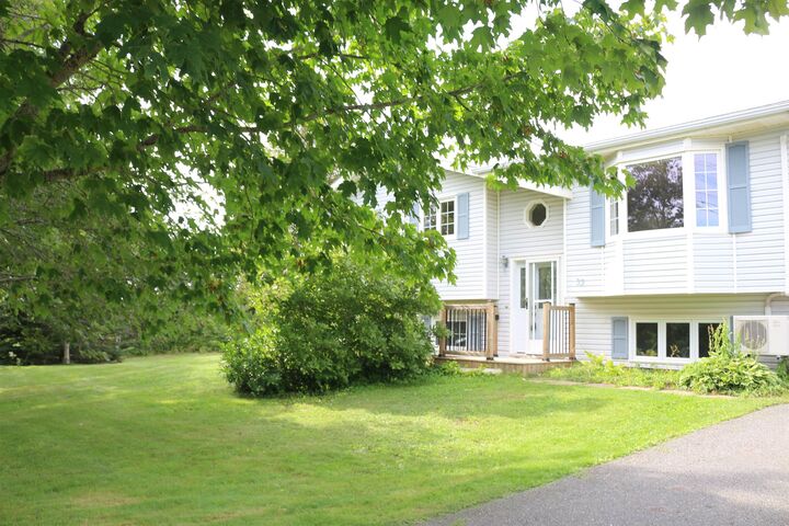 Property Photo:  33 Amanda Drive  PE C1C 0A1 