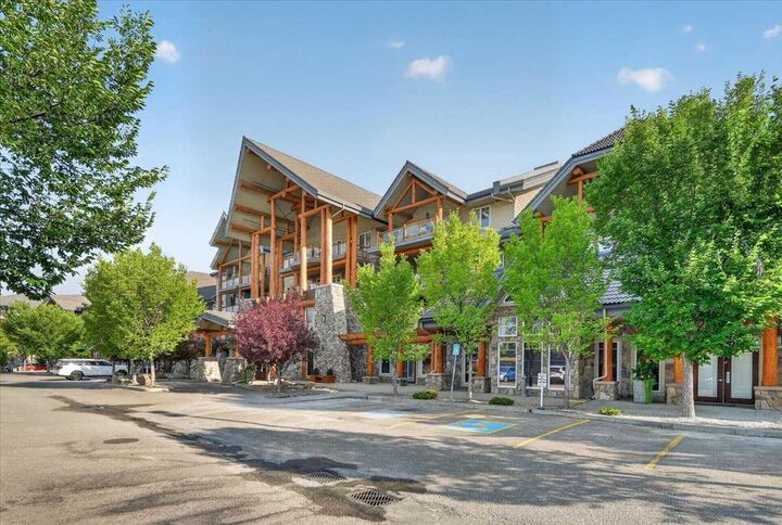 Property Photo:  2330 Fish Creek Boulevard SW 2215  AB T2Y 0L1 