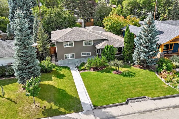 Property Photo: 47 Woodlark Drive SW AB T3C 3H5