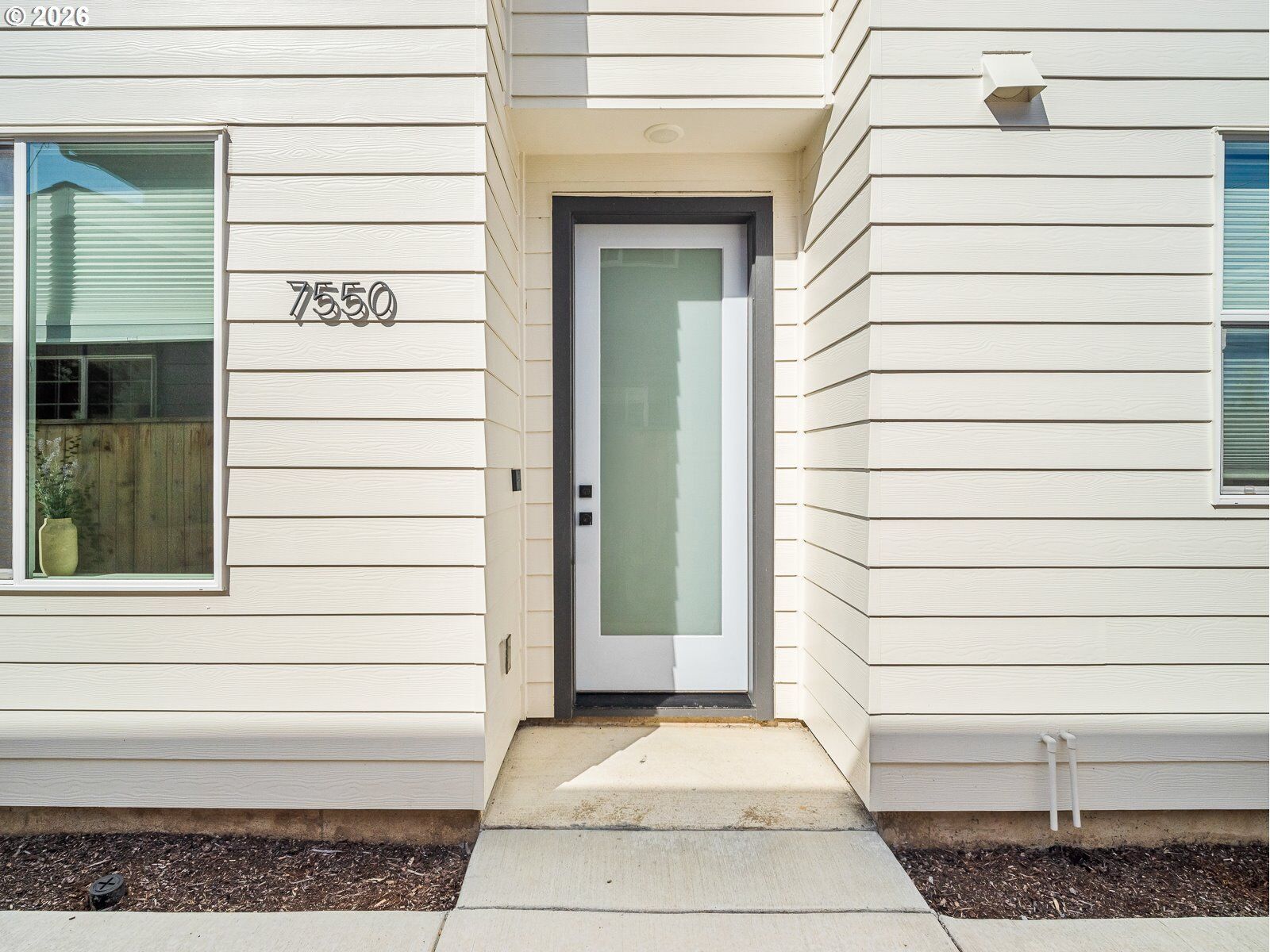 Property Photo: 7550 NE Morris St OR 97213