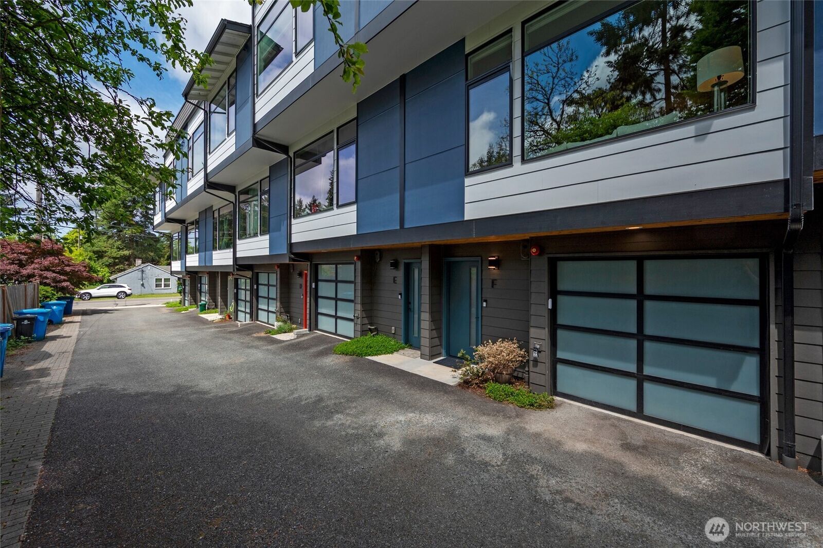 Property Photo:  18028  10th Avenue NE F  WA 98155 