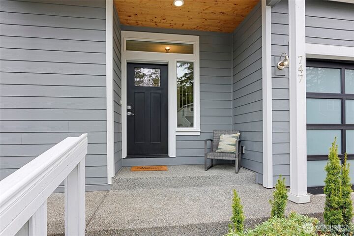Property Photo: 747 Fords Court WA 98110
