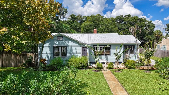 Property Photo:  1825 21st Avenue  FL 32960 