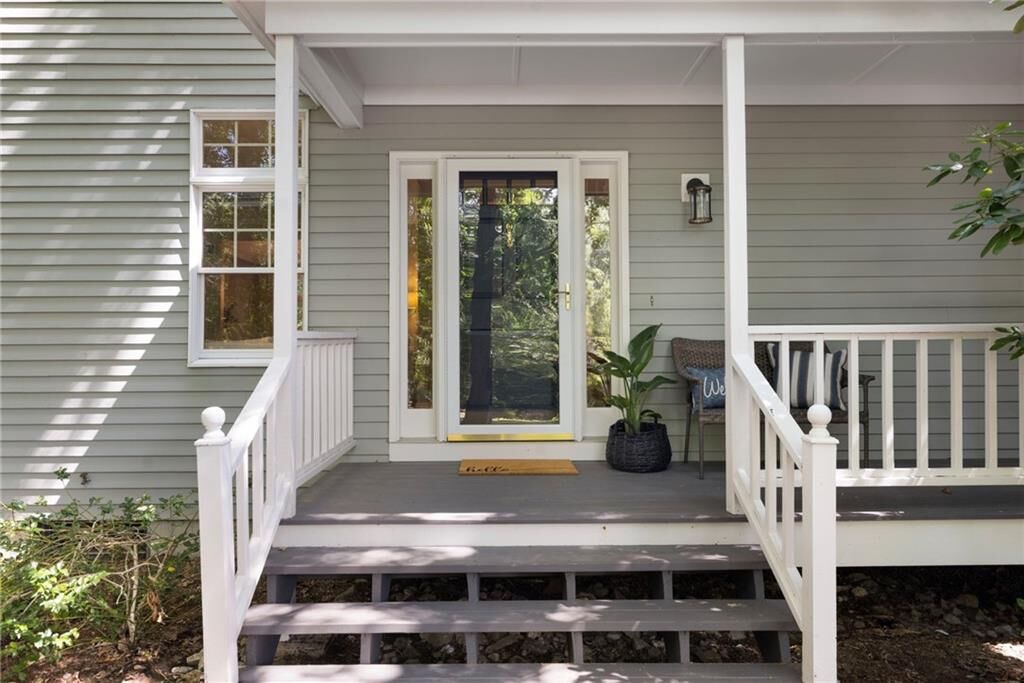 Property Photo:  4 Stonecarry Way  RI 02818 