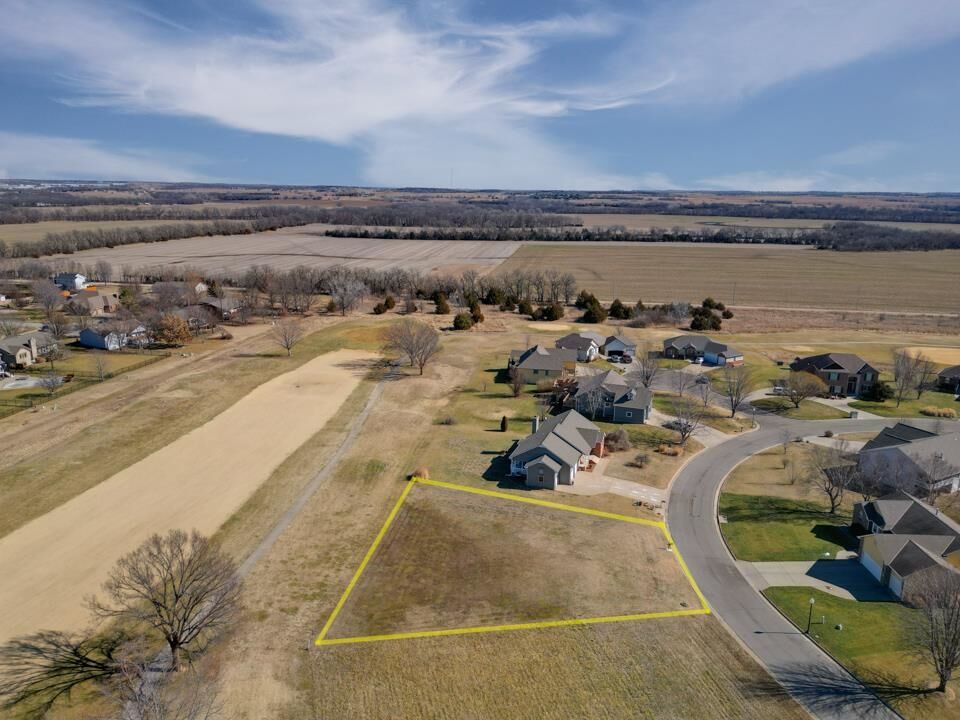 Property Photo: 624 Quail Nest Rd KS 67156