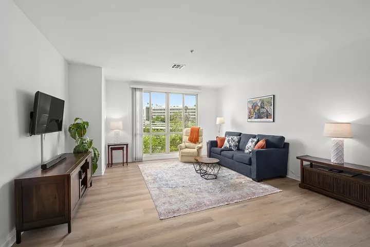 Property Photo: 1501 Front Street 414 CA 92101