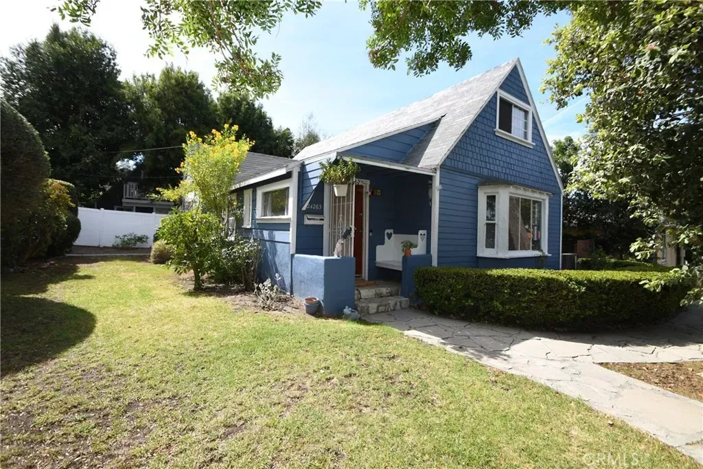Property Photo:  24263 Los Codona  CA 90505 