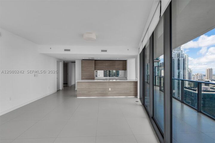 Property Photo: 1300 S Miami Ave 2905 FL 33130
