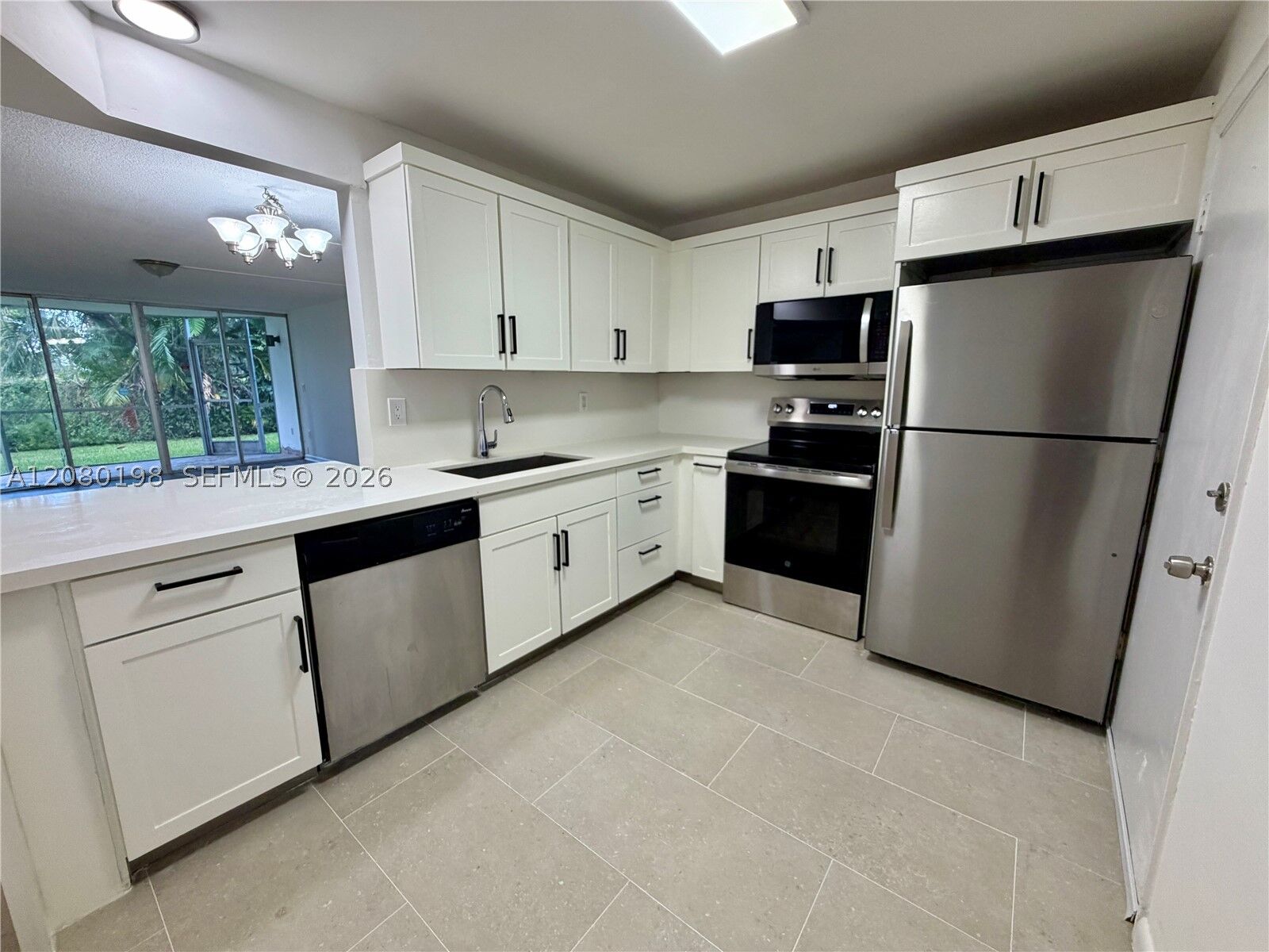 Property Photo: 1101 NE 191st St H101 FL 33179