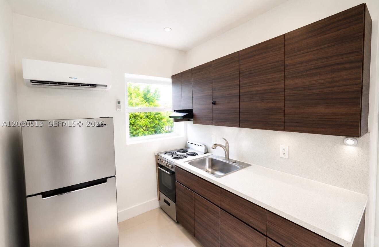 Property Photo: 551 NE 61st St 3 FL 33137